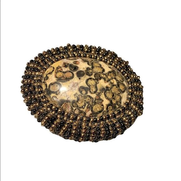 Vintage 1980’s hand crafted leopard agate oval glass beaded bezel brooch - Picture 1 of 9